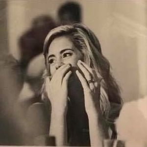 Meet your Posher, Caitlin